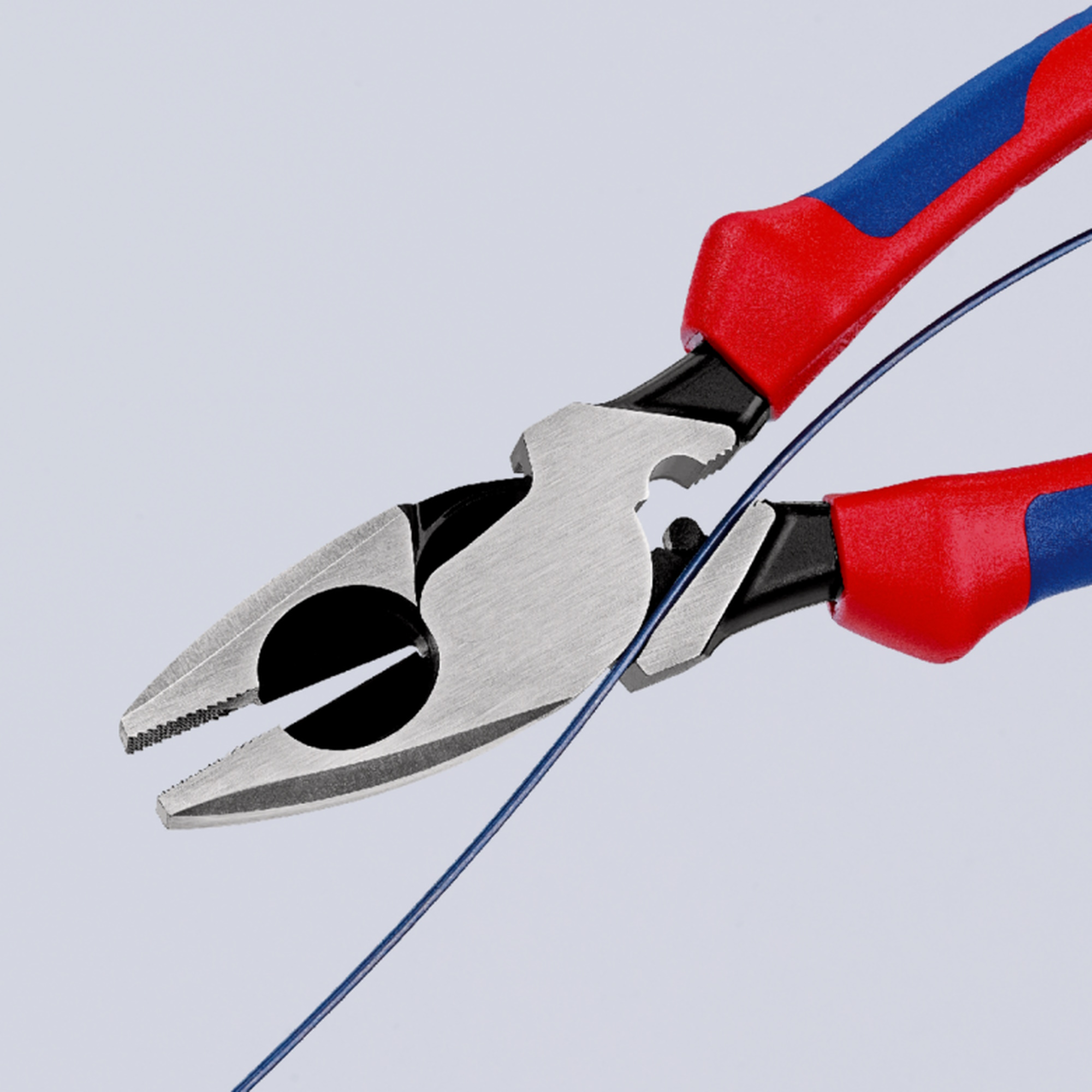 Knipex 9 1/2" High Leverage Lineman's Pliers New England with Fish Tape