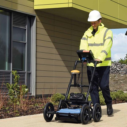 Using the Radiodetection RD1500 GPR system.