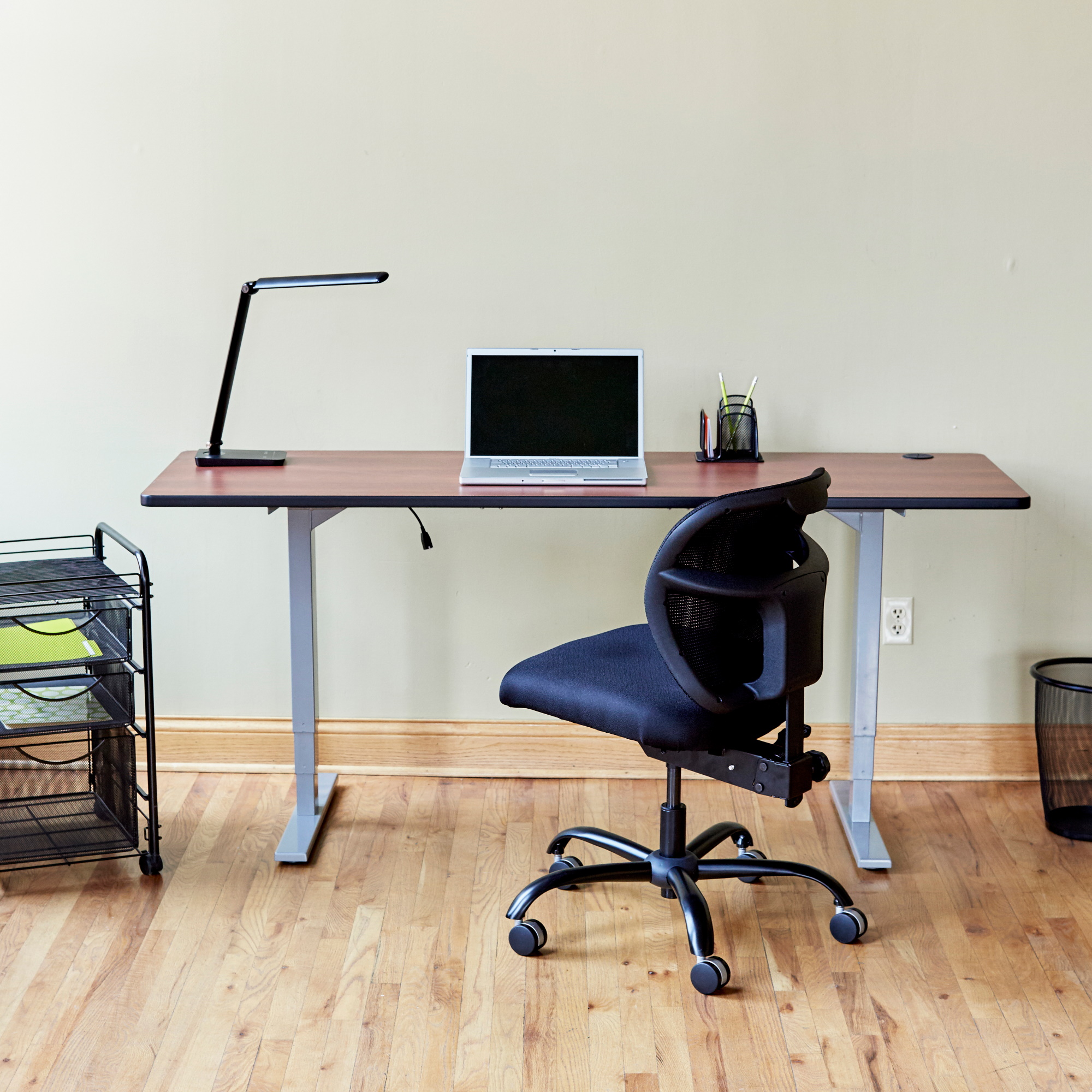 Photograph of Safco Vue Intensive Use Mesh Task Chair, Black Vinyl - 3397BV