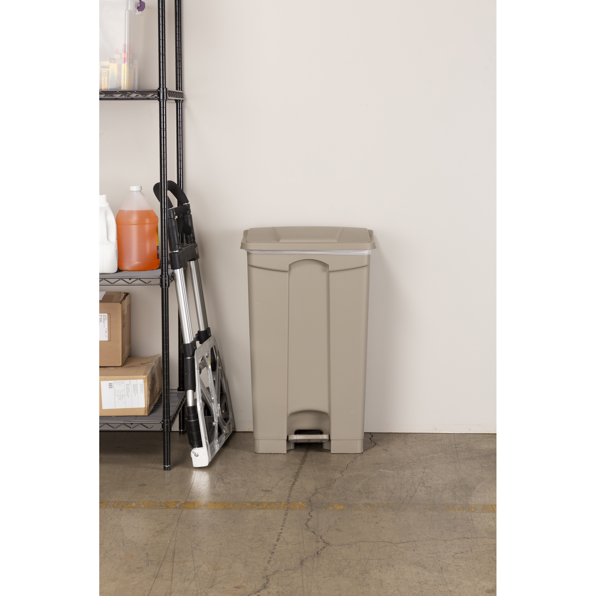 Safco Plastic Step-On - 23 Gallon