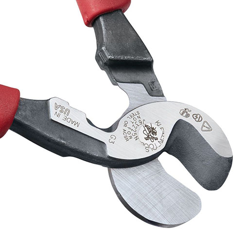 Photograph of Klein Tools Journeyman High Leverage Cable Cutter with Stripping - J63225N
